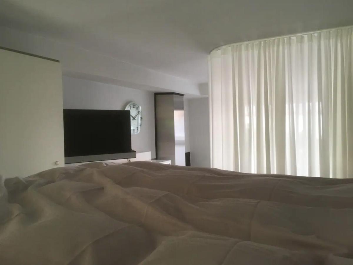 Ferienwohnung La Belletage By Agelandkaai Be With Free Parking Gent Exterior foto